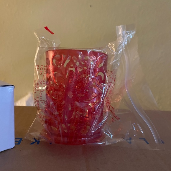 Flame less candles with red holder. - Picture 5 of 6